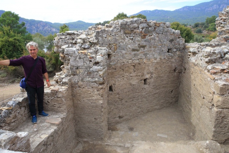 Kaunos Antik Kenti'ndeki arkeoloji kazılarda Osmanlı dönemi türbe kalıntılarına rastlandı