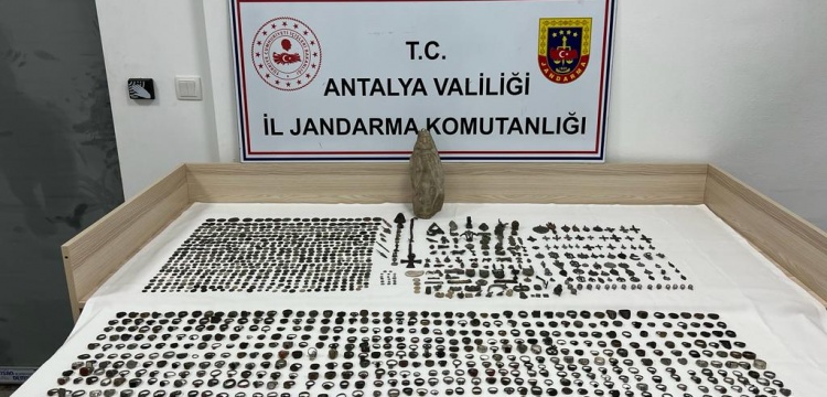 Antalya'nın Kepez ilçesinde tarihi eser kaçakçılığı operasyonu: 5 gözaltı