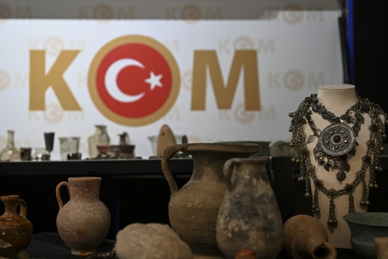 Ankara'da tarihi eser kaçakçılığı operasyonunda çok sayıda ele geçirildi