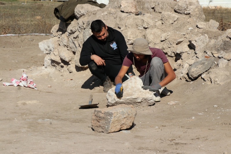 Karabük'te yaklaşık 1500 yıllık buğday, fiğ ve yoğurt otu tohumları bulundu