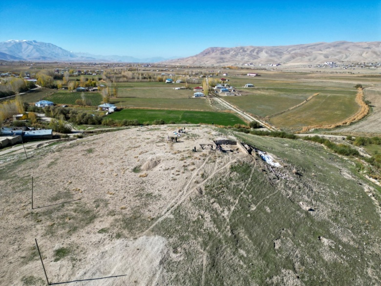 Van'daki İremir Höyüğü arkeoloji kazılarından fotoğraflar