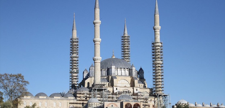 Selimiye Camisi restorasyonunda kurşun kaplamaların onarımı tamamlandı