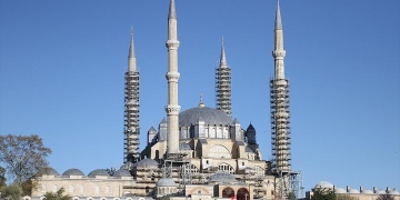 Selimiye Camisi restorasyonunda kurşun kaplamaların onarımı tamamlandı