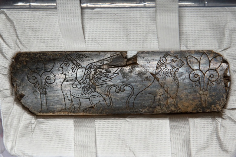 Çorum'daki Hattuşa arkeoloji kazılarında 2.800 yıllık fil dişine kazılı figürler bulundu
