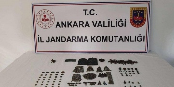 Ankaranın Ayaş ilçesinde satılmaya çalışılan 101 adet tarihi eser yakalandı