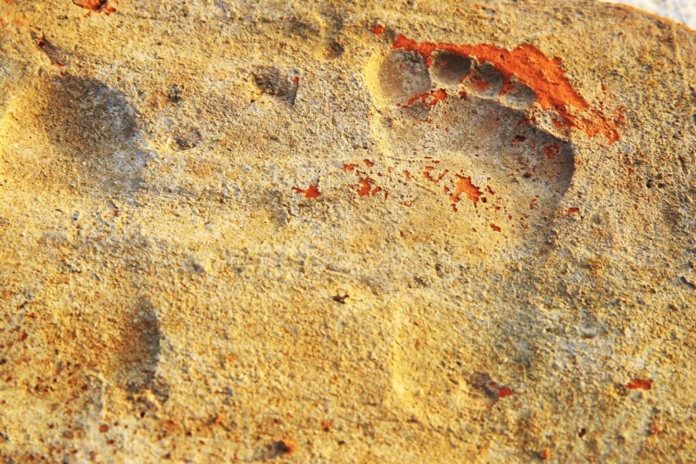 Stratonikeia Antik Kenti'ndeki Roma hamamında 1900 yıllık çocuk ayak izlerine rastlandı