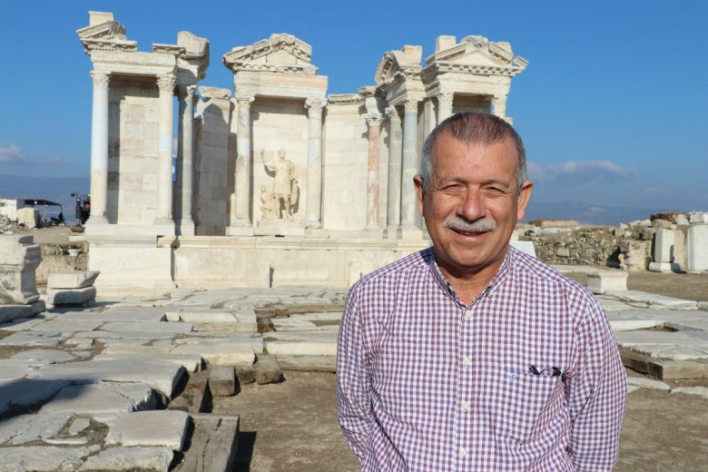 Restore edilen Trajan Çeşmesi, Laodikya'daki ünlü tapınaktan daha çok ilgi görüyor