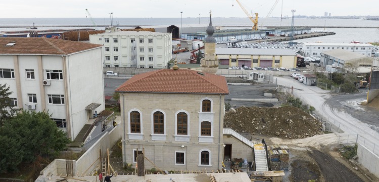 İstanbul'un iki kez yıkılan soğan kubbeli camisi resimlerine bakılarak tekrar inşa edildi