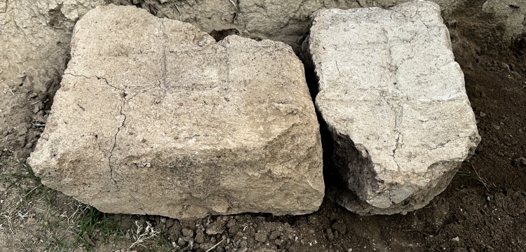 Zernaki Tepe'deki gizemli kentte krokiler içeren kerpiç parçaları bulundu