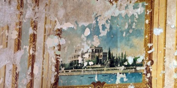 Yıldız Sarayında üstüne 5 kat sıva çekilmiş kalem işi duvar resimleri bulundu