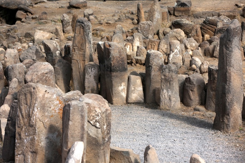 İran'ın Erdebil eyaletindeki Mışginşehr kentindeki Şehryeri'nin gizemli taş anıtları
