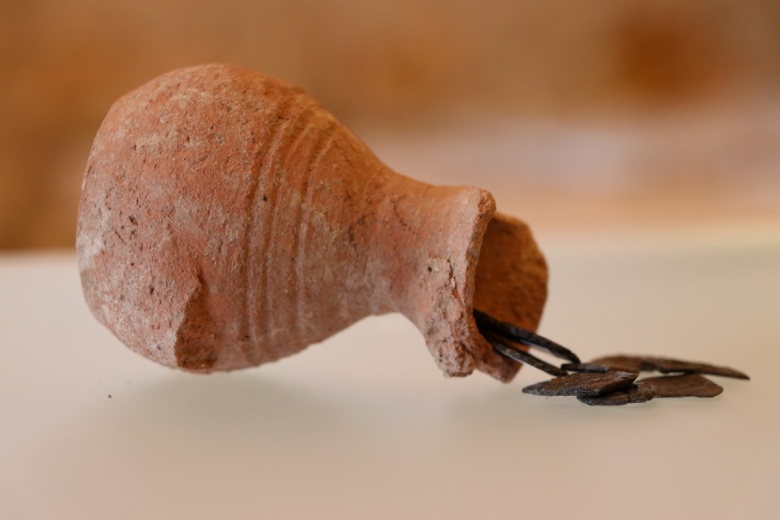 Karadeniz'deki arkeolojik kazı alanında 1400 yıllık kumbara bulundu