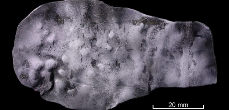 Kuzey Avrupa'nın en eski lanet tableti, Almanya'da bir tuvalete atılmış olarak bulundu