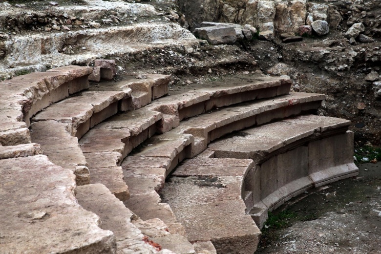 Zile Kalesi'ndeki antik tiyatronun Roma eseri olduğu belirlendi