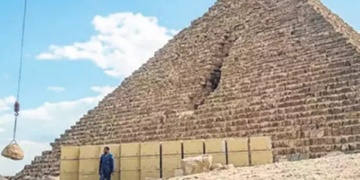 Mısırda olmaz olsun böyle piramit restorasyonu derdirten manzara