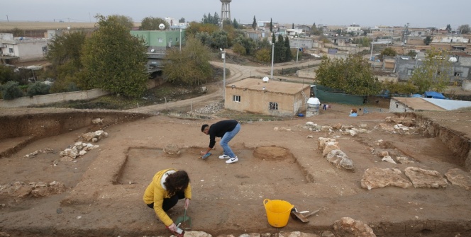 Mardinin Kızıltepe ilçesindeki Büyükboğaziye Höyüğü arkeoloji kazılarından görüntüler