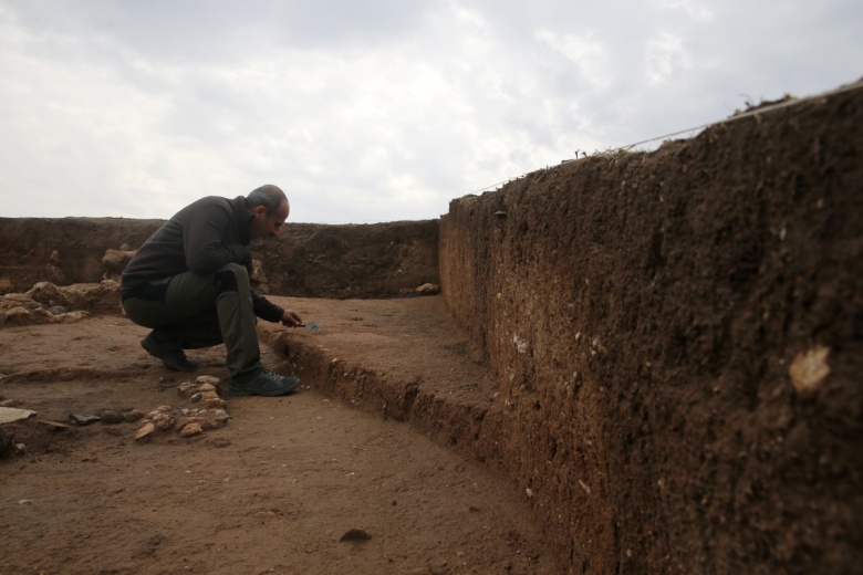 Mardin'in Kızıltepe ilçesindeki Büyükboğaziye Höyüğü arkeoloji kazılarından görüntüler