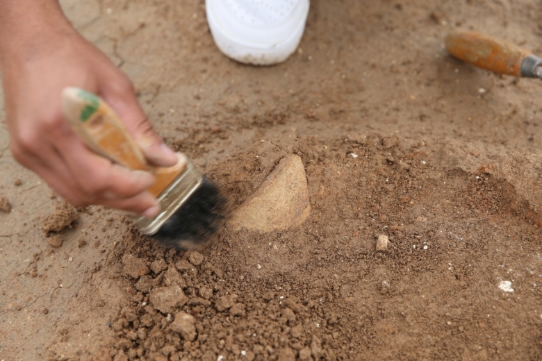 Mardin'in Kızıltepe ilçesindeki Büyükboğaziye Höyüğü arkeoloji kazılarından görüntüler