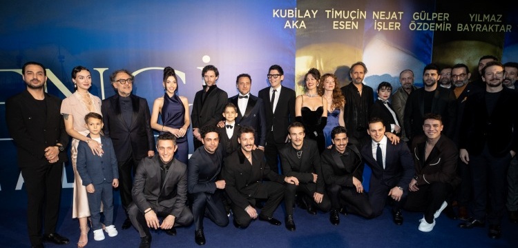 İstanbul'un işgal yıllarını konu alan Zaferin Rengi filminin galası yapıldı