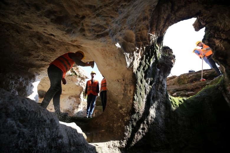Mardin'in midyat ilçesindeki Matiate yer altı kentinde arkeoloji kazıları sürüyor