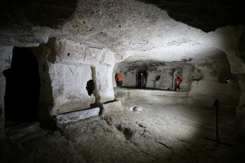 Mardin'in midyat ilçesindeki Matiate yer altı kentinde arkeoloji kazıları sürüyor