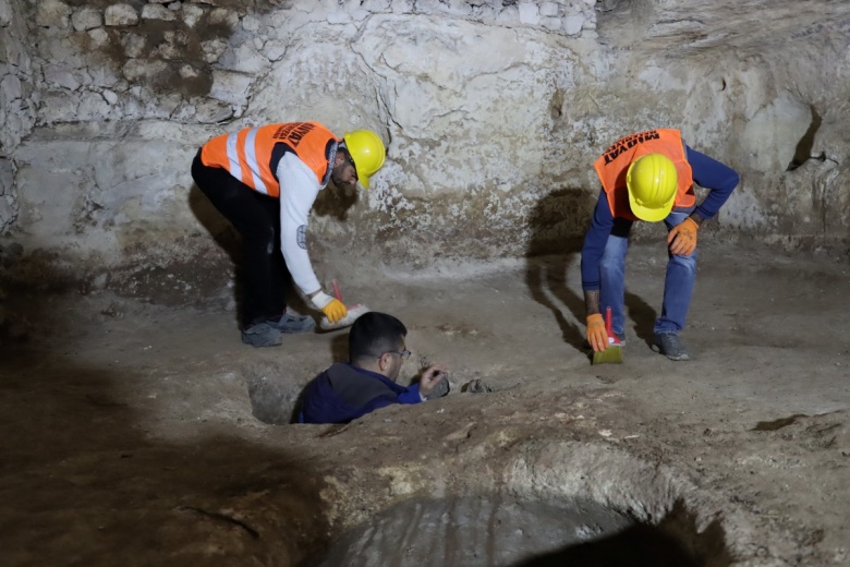 Mardin'in midyat ilçesindeki Matiate yer altı kentinde arkeoloji kazıları sürüyor