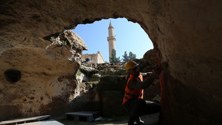 Mardin'in midyat ilçesindeki Matiate yer altı kentinde arkeoloji kazıları sürüyor