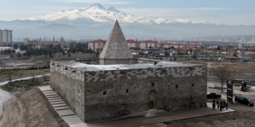 Eretna Beyliğinin 700 yıllık Medresesinde restorasyon tamamlandı
