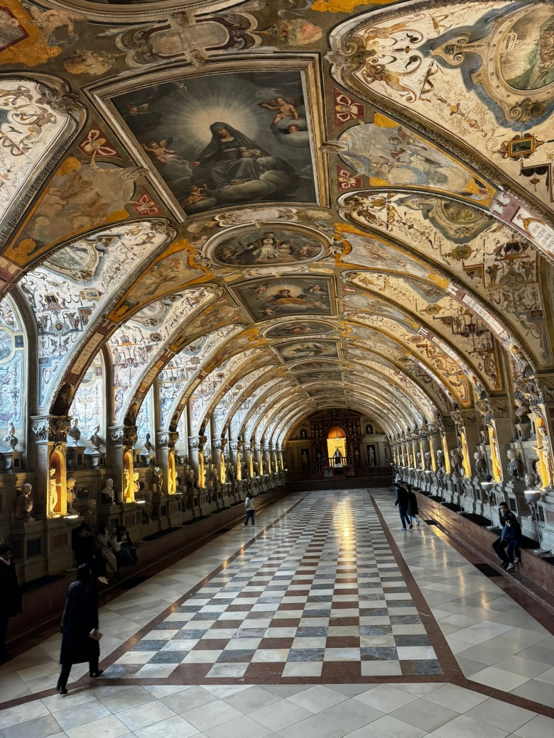 Residenz Muenchen: Münih Rezidansı