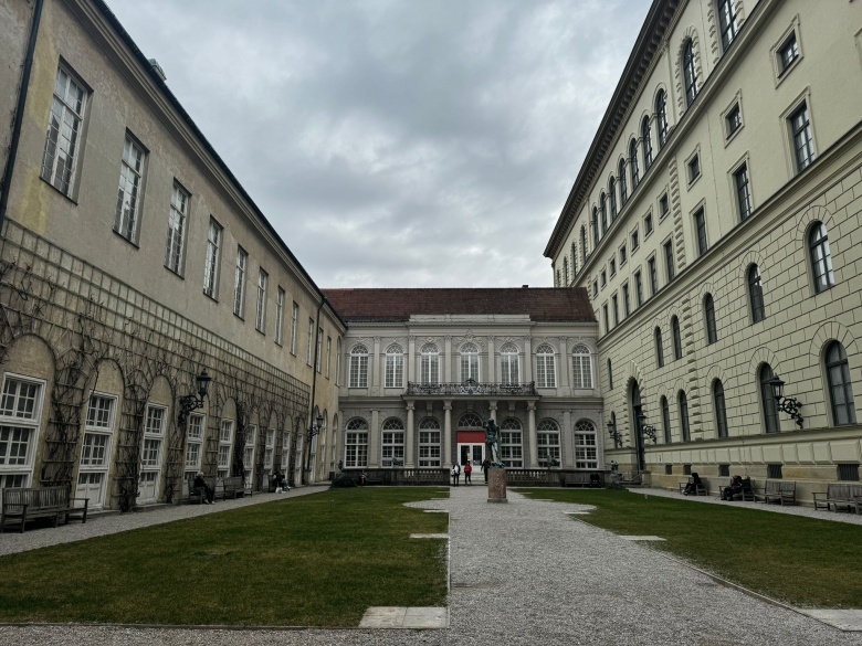 Residenz Muenchen: Münih Rezidansı