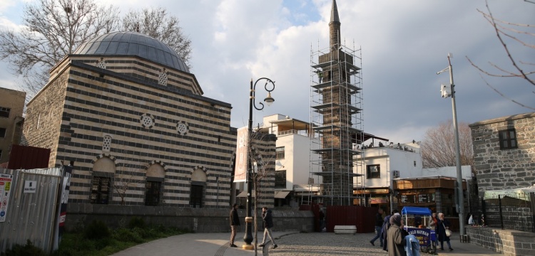 Diyarbakır'ım Dört Ayaklı Minaresi restore ediliyor