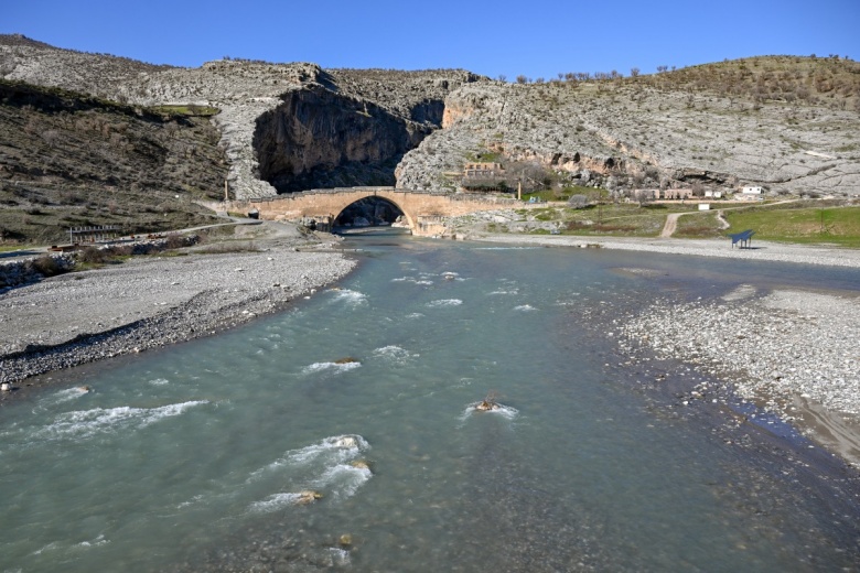 Nemrut Dağı Ören Yeri, Cendere Köprüsü, Karakuş Tümülüsü ve Perre Antik Kenti manzaraları