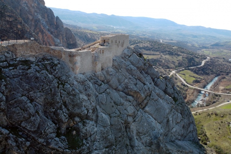 Nemrut Dağı Ören Yeri, Cendere Köprüsü, Karakuş Tümülüsü ve Perre Antik Kenti manzaraları