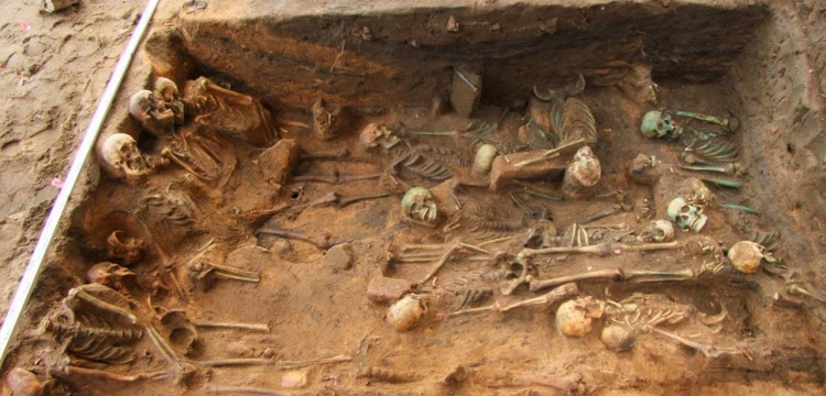 Veba salgını yıllarına ait 500'den fazla insanın gömüldüğü toplu mezar alanı bulundu