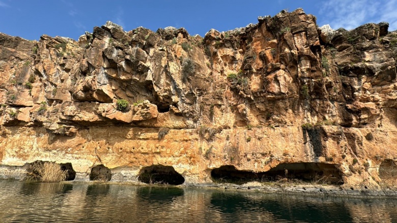 Adıyaman'ın antik çağda kayıkla ulaşılan, bugün korunmaya muhtaç mağaraları