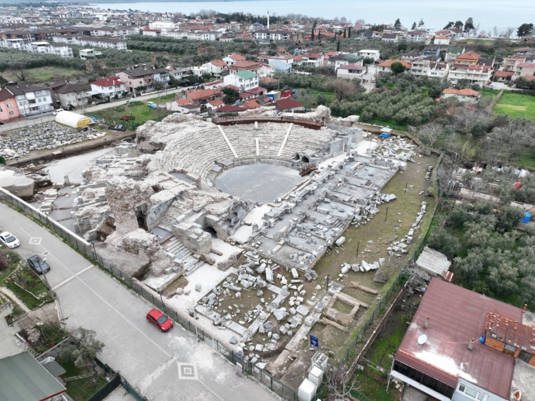 İznik Roma Tiyatrosu restorasyonu tamamlanarak ziyarete açıldı