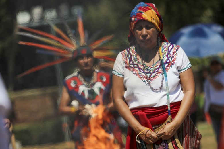 Tazumal Arkeoloji Parkı'nda, El Salvador'un ilkbahar ekinoksunu karşılama ritüeli