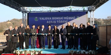 Yalova bonsai müzesi törenle açıldı