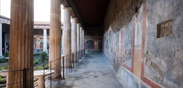 Arkeologlar Pompei'de Troya Savaşı'yla ilgili freskler buldular