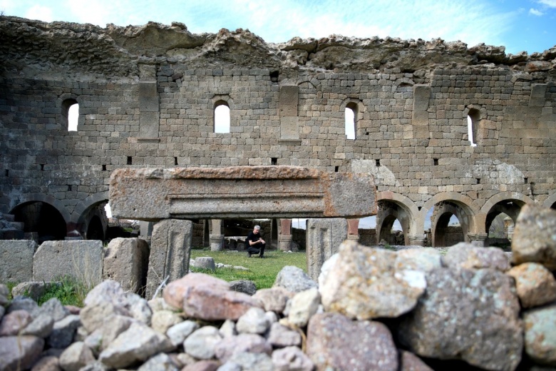 Karadağ'daki Binbir Kilise bölgesinde yeni kiliseler ve lahitler bulundu