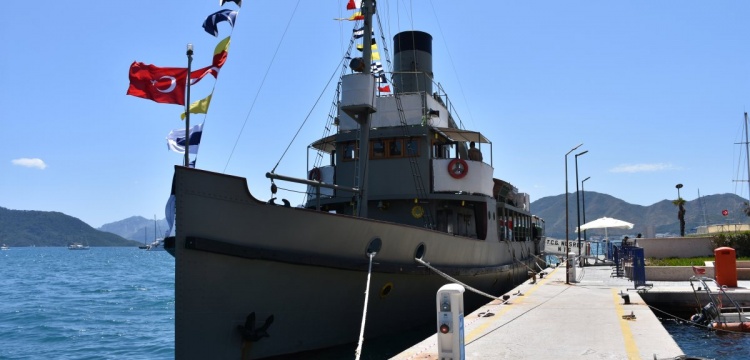 Yüzen müze TCG Nusret Müze Gemisi 8 Haziran'a kadar Ege ve Akdeniz limanlarında