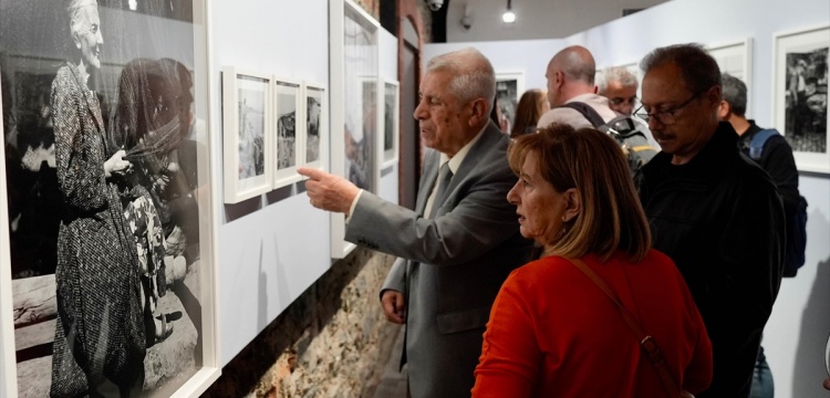 Ara Güler'in fotoğraflarından oluşan Kumkapı Balıkçıları sergisi ziyarete açıldı