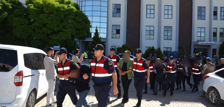 Adıyaman'da jandarmanın tarihi eser kaçakçılığı operasyonunda 12 kişi yakalandı