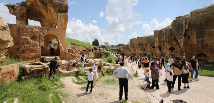Dara Antik Kenti arkeoloji kazıları 12 ay aralıksız sürecek