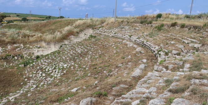 Adanada restore edilecek Magarsus Antik Tiyatrosunda hazırlıklar sürüyor