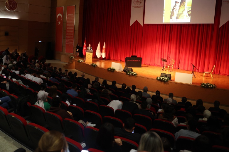 44. Uluslararası Kazı, Araştırma ve Arkeoloji Sempozyumunun açılışından fotoğraflar