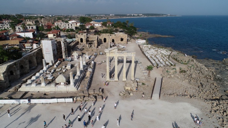 Yeni bulunan ilham perisi Kalliope mozaiği ve Side Anti Kenti'nin fotoğrafları