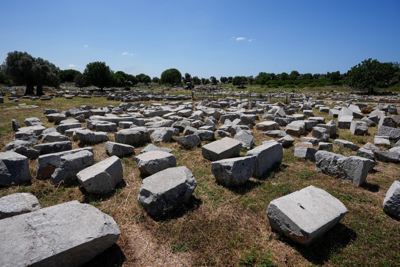 Teos Antik Kenti'nden manzaralar