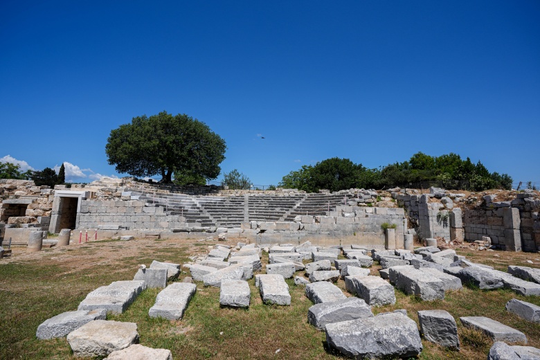 Teos Antik Kenti'nden manzaralar