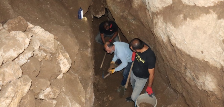 Arsemia Antik Kenti arkeoloji kazıları antik su yolu tünelinde sürüyor